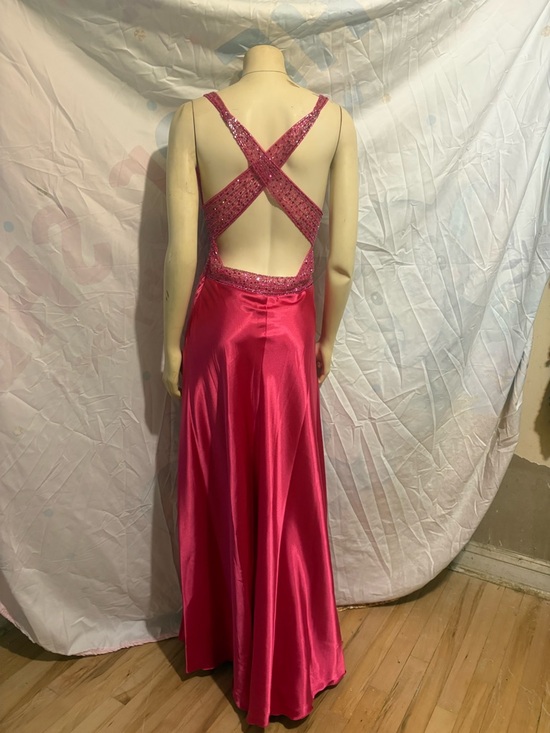 Elegant Fuchsia Evening Gown - Sleeveless V-Neck - Picture 2 of 2